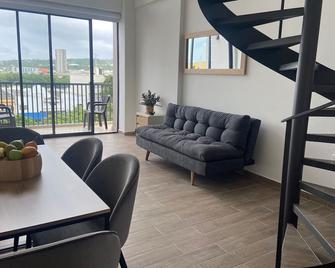 Moderno dúplex tipo loft 1BR - 卡塔赫纳 - 客厅
