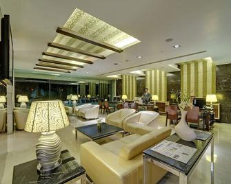 浦那瑞米格兰德spa酒店 - 浦那 - 大厅