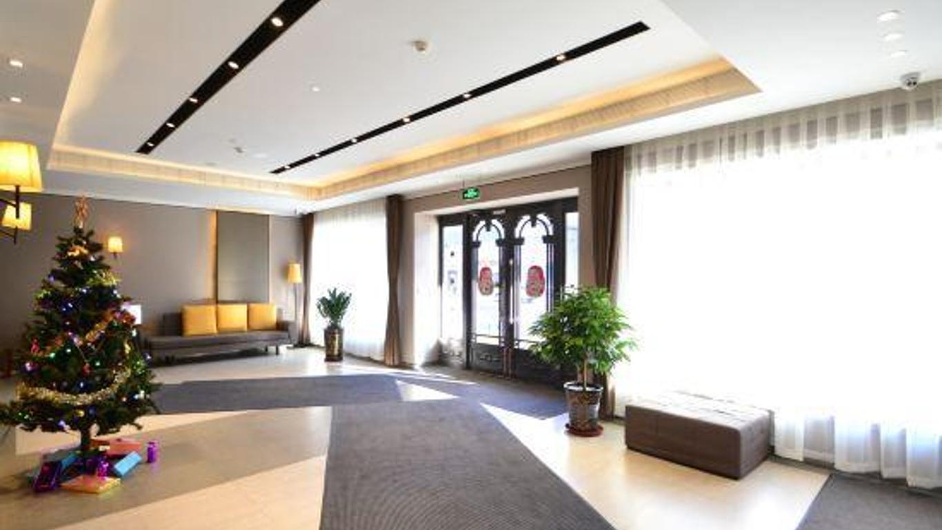 禧楹和美酒店（中央大街公路大桥地铁站店）
