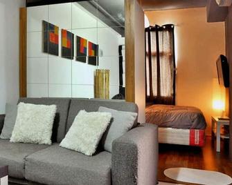 Cozy Cheap Studio Apt - 雅加达 - 睡房