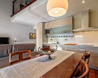 Apartamento con encanto en Badalona - 巴达洛纳 - 餐厅