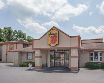 北卡莱尔速8酒店 - 卡莱尔 - 建筑