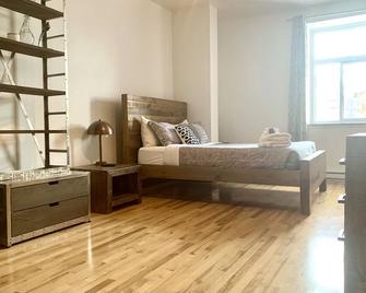 Chic Loft, Located In The Heart Of Downtown Quebec - 魁北克市 - 睡房