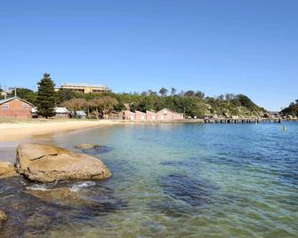 悉尼海港国家公园检疫站酒店 - 悉尼 - 海滩