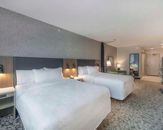 Home2 Suites By Hilton 伦伯顿 - 兰伯顿 - 睡房