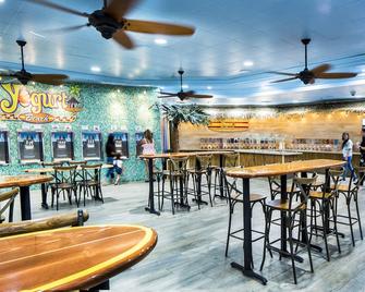 德洛瑟柯斯瑟柯斯里诺酒店 - 里诺 - 酒吧