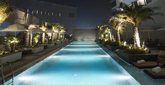 塔吉斯瓦尔纳酒店 - 阿姆利则 - 游泳池