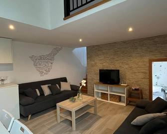 La Casita de La Pared - 圣克鲁斯-德特内里费 - 客厅