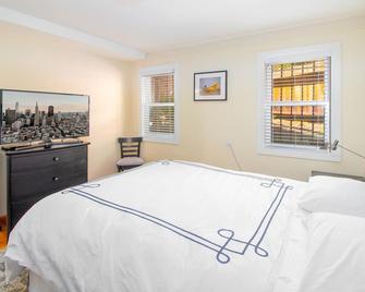 Marina One Bedroom Private Garden Apartment - 旧金山 - 睡房