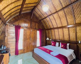 Innora Jungle Resort and Spa（英诺拉丛林度假村和温泉） - 珀尼达岛 - 睡房