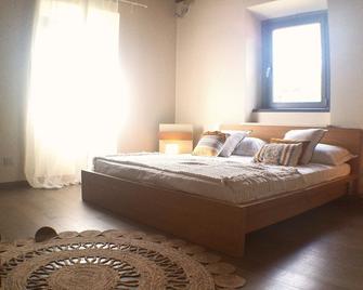 Alba Morus Bed e Breakfast sentiti a casa nel cuore della Toscana - 阿雷佐 - 睡房