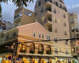灯塔酒店 - 芹苴 - 建筑