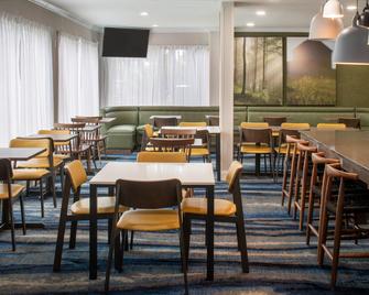 海湾港比洛克西费尔菲尔德套房酒店 - 格尔夫波特 - 餐馆