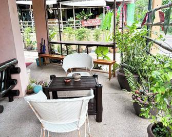 莱斯弗勒豪斯酒店 - 拷叻 - 露台