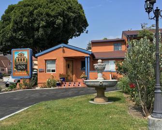 洛斯帕德勒斯旅馆 - 圣路易斯-奥比斯保 - 建筑