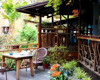 Hello Chengdu International Youth Hostel - 成都 - 露台