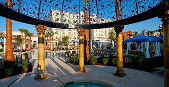 Luxurious Hotel Rooms At Eilan Resort & Spa! - 圣安东尼奥 - 游泳池