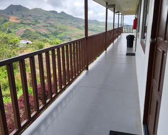 昆達山藍山別墅 - Kundasang - 阳台