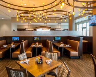 帕迪尤卡河畔假日酒店 - IHG 旗下饭店 - 帕迪尤卡 - 餐馆