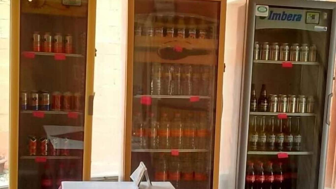 马德罗套房酒店