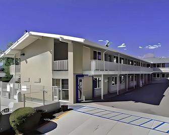 科罗拉多科罗拉多泉 6 号汽车旅馆 - 科罗拉多斯普林斯 - 建筑
