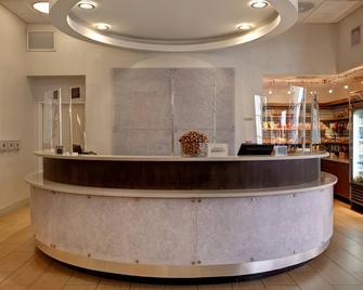 拉斯克鲁塞斯万豪春季山丘套房酒店 - 拉斯克鲁塞斯 - 柜台