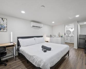 Casita 5 Miles From Downtown Phoenix #B - 凤凰城 - 睡房