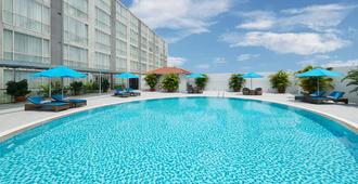 西贡瑞享酒店 - 胡志明市 - 游泳池