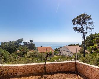 Apartments with a parking space Sveta Nedilja, Hvar - 4049 - 圣内德尔贾 - 阳台