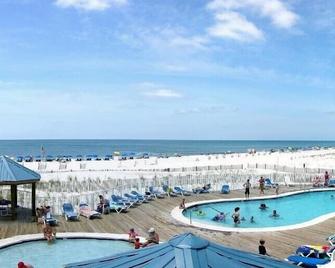 Sugar Beach 138: 1br/1ba beach side efficiency in Orange Beach, Sleeps 4 - 橘子海滩 - 游泳池