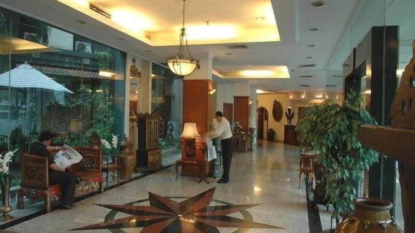 模范艺廊酒店
