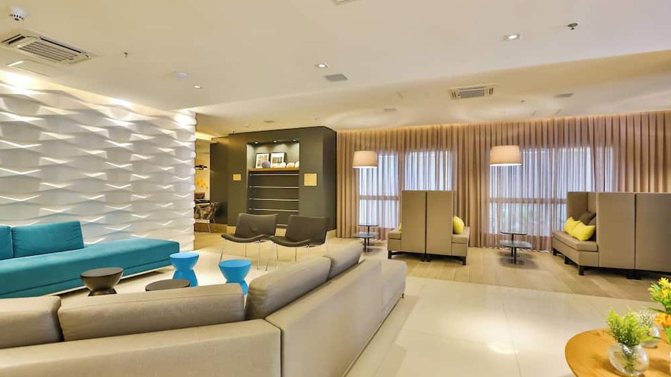 Roomo 桑托斯住宅