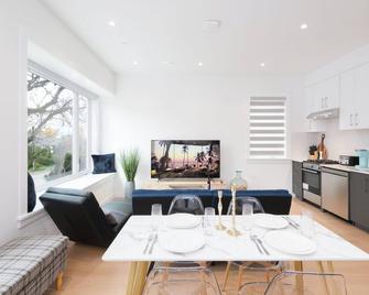 Brand New Spacious Home in Heart of Vancouver - 温哥华 - 餐厅
