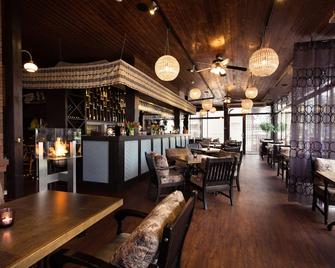 维赛特酒店别墅 - 派尔努 - 餐馆
