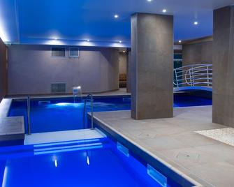 拉普酒店 - 科尔马 - 游泳池