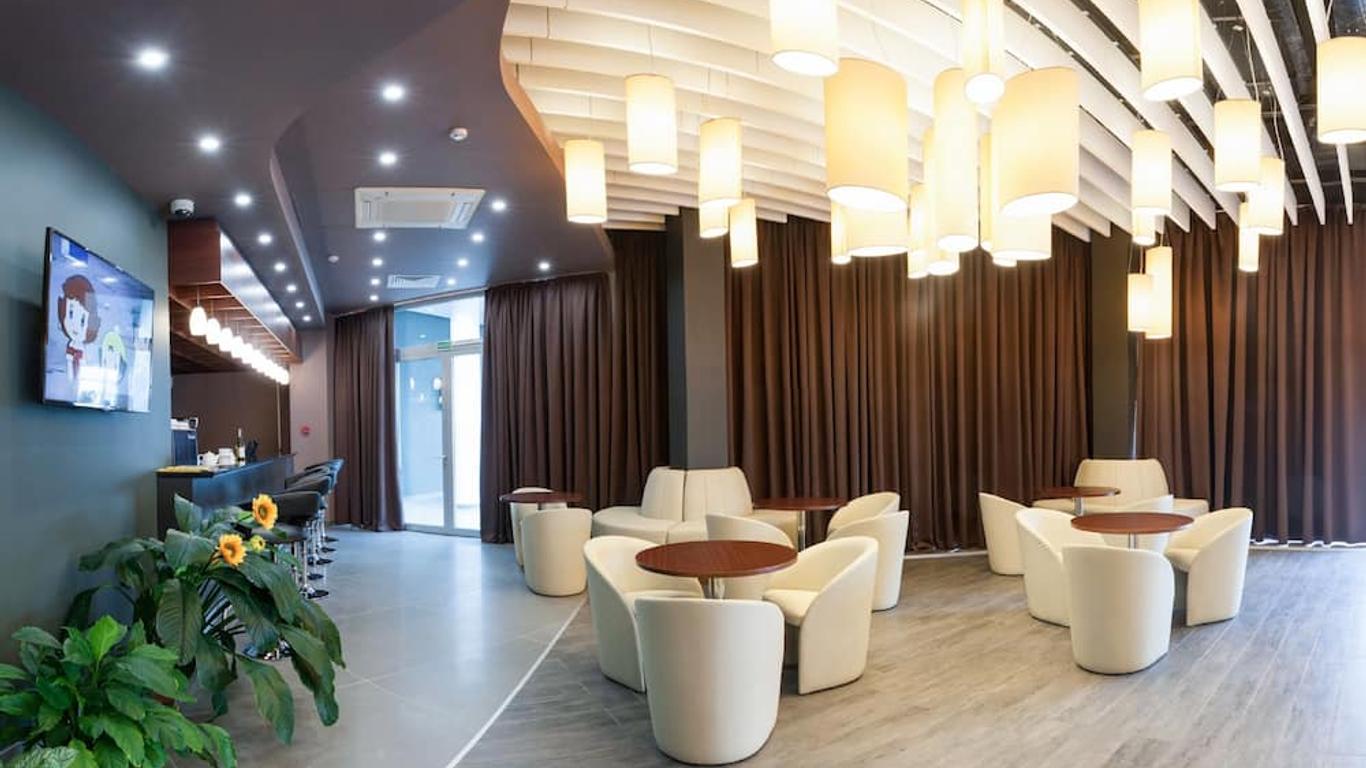 斯拉彥卡亞酒店