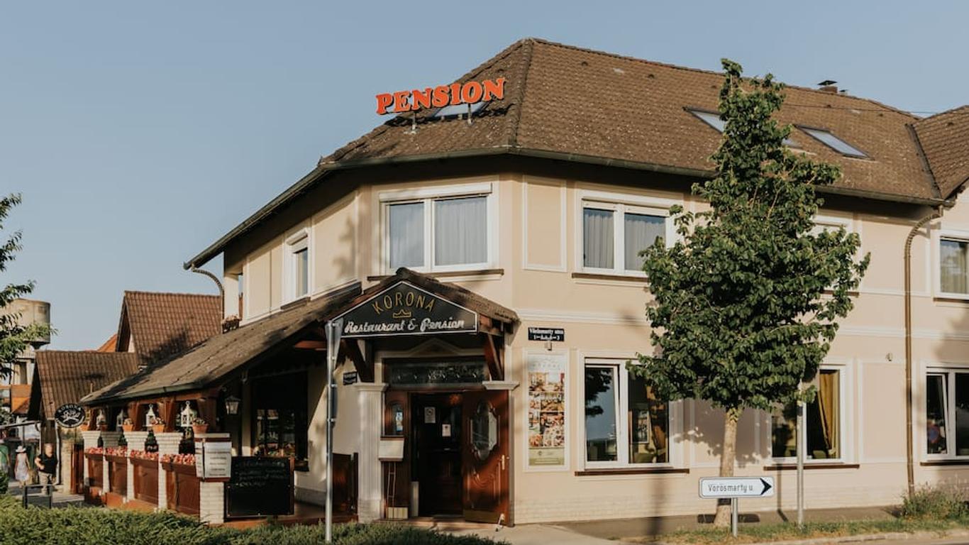 科罗纳膳食公寓及餐厅酒店