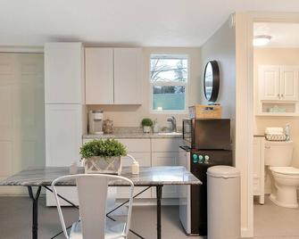 Casita del Sol, near UNM, Nob Hill - 阿尔伯克基 - 睡房