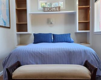 Amitabha Wine Country Cottage - 圣罗莎 - 睡房
