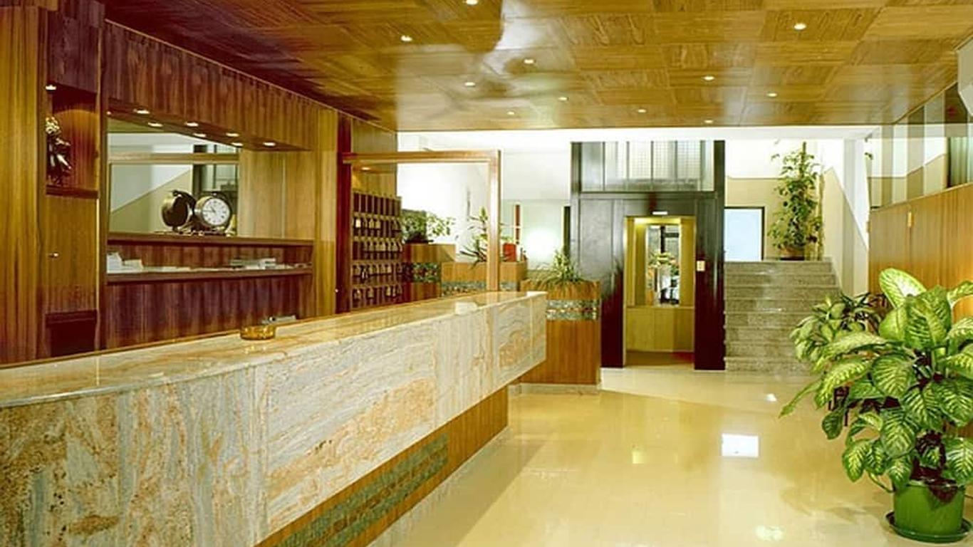 洁西亚雷拉酒店