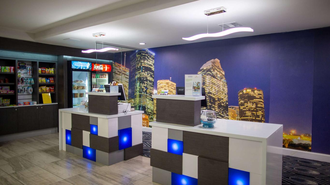 休斯顿诺曼底拉昆塔套房酒店