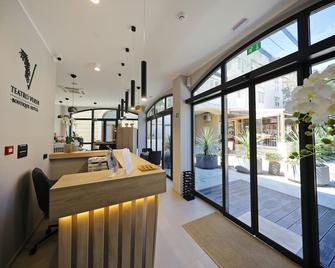 威尔第剧院酒店 - 扎达尔 - 柜台