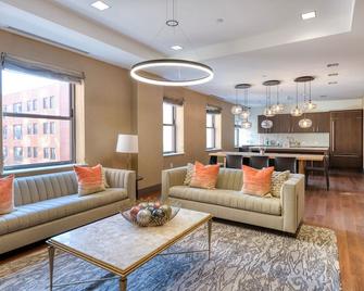 Gorgeous Back Bay 1br W Wd Gym Bos-686 - 波士顿 - 客厅