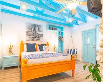 Studio Candy At Viking Hill - Love Beach - 拿骚 - 睡房