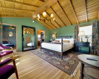 Villa Encanto- Luxe Historic Spanish Beach Villa With 6 King Bedrooms - 长滩 - 睡房