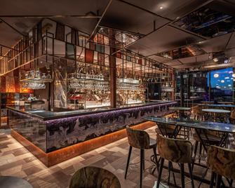 伦敦塔希尔顿逸林酒店 - 伦敦 - 酒吧