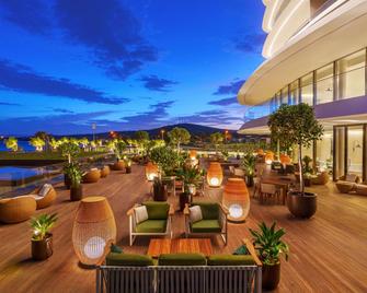 瑞士酒店度假村和Spa Cesme - 阿拉恰特 - 露台