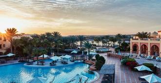 科拉亚施柏阁海滩酒店 - 只招待成人 - Port el Ghalib - 游泳池