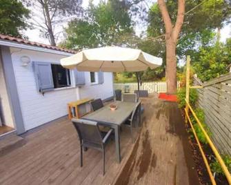 T3 air conditioning wifi pkg / terrace 15 min beaches - 拉泰斯特德比克 - 露台