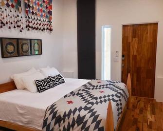 Danish Modern Luxury Spa Junior Suite - 阿尔伯克基 - 睡房